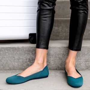 Rothy’s round toe flats in teal
